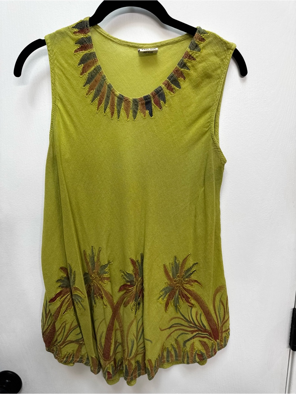 Advance Apparels Lime Green Palm-Accent Sleeveless Tank